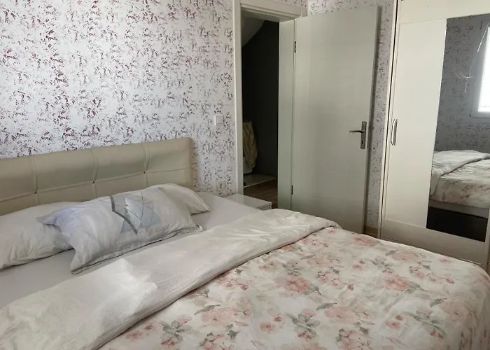 Deniz Manzarali Full Esyali Bodrum