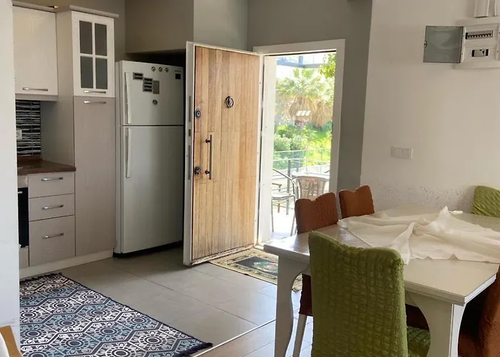 Deniz Manzarali Full Esyali Bodrum